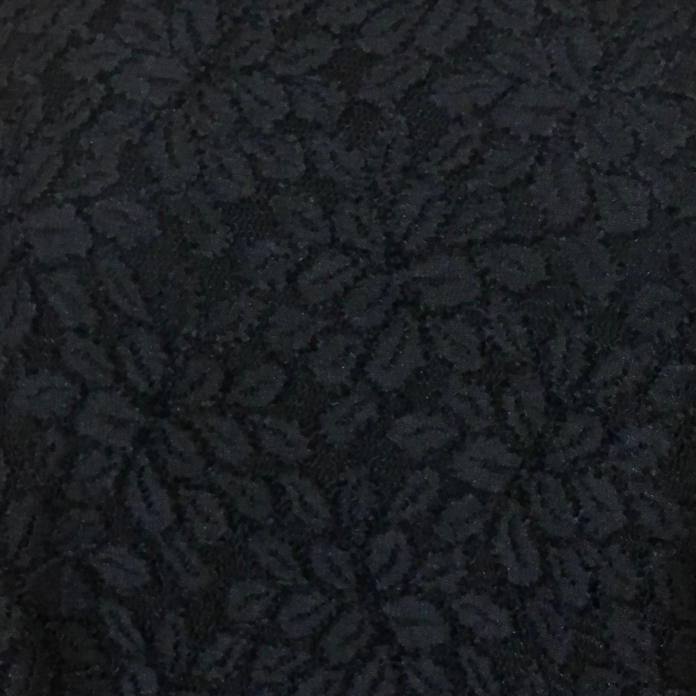 Motherhood Maternity Black lace top. L velvet belt - Picture 3 of 12